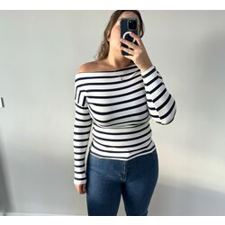 Kayık Yaka Lacivert Çizgili Esnek Bluz