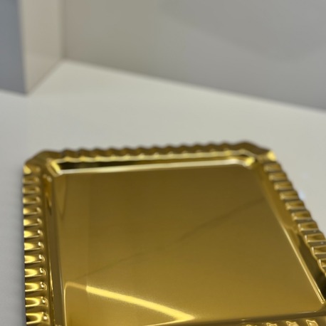 Gold Kıvrımlı Kare Tepsi