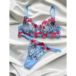 Camellia Mavi Nakışlı Takım