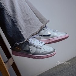 Nike Dunk Low LX "Metallic Silver/Pink Foam"
