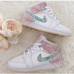 Air Jordan 1 Mid Paint Drip