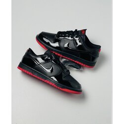 Nike Dunk Low  "Mafia"