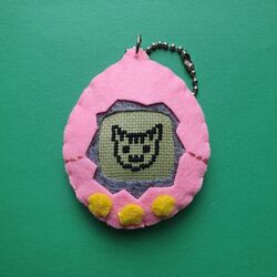 Cat Tamagotchi Keçe Charm