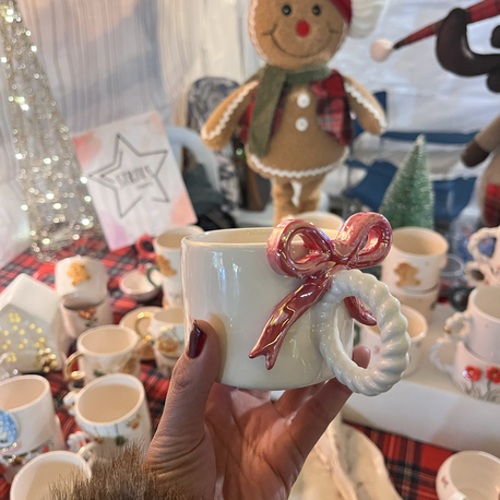Sedef detaylı fiyonk mug