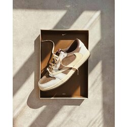 Air Jordan 1 Retro Low OG SP x Travis Scott Reverse Mocha