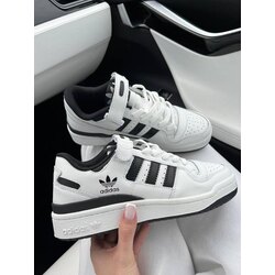 Forum Low Siyah