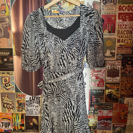 Zebra Desenli Volanlı Mini Elbise | S-M