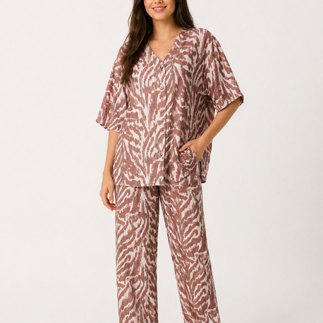 Kırmızı desenli yarasa kol kadın pijama takımı