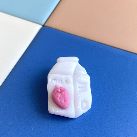 Milky Broş