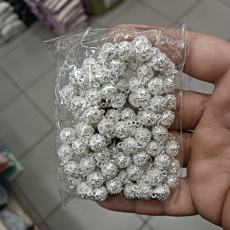 8 mm taşlı mıknatıslı kilit gümüş 1 adet 