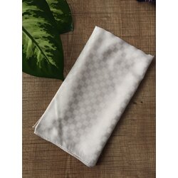 jakarlı dama desenli eşarp - krem