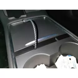 TESLA MODEL Y VE MODEL 3 ORGANİZER KABLO TUTUCU