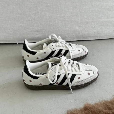 Adidas
Samba White Black Flower Gum (İTHAL KALİTE)