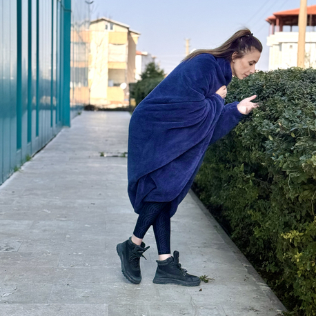 Oversize Antrasit Giyilebilir Tv Battaniyesi ( Ön Sipariş )