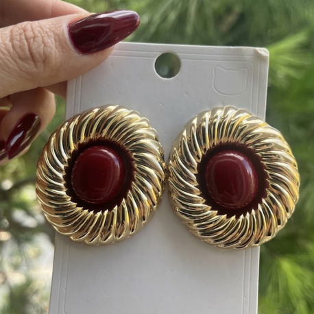 Gold detay bordo taşlı küpe 