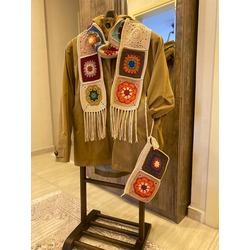 El örgüsü Atkı ve Clutch Çanta Seti