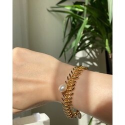 Exclusive AA Pearl Bracelet