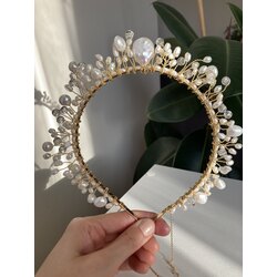 Teasos Pearl Crown