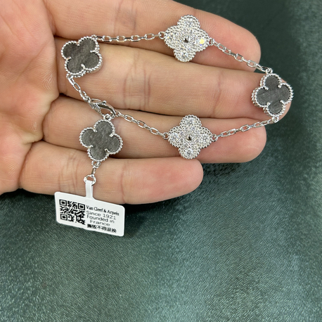 Van cleef bileklik 