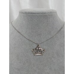 taç crown kolye