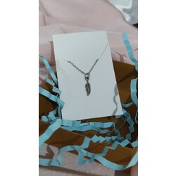 kuş tüyü kolye minimal kolye hediye kutulu 