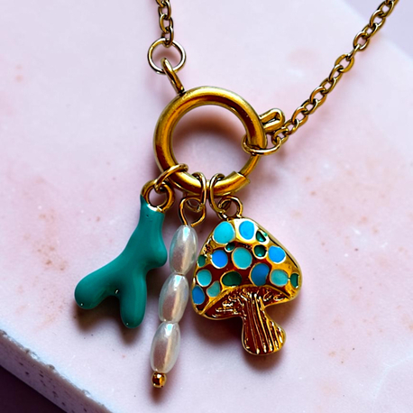 Mavi mercan inci mantar charm kolye 