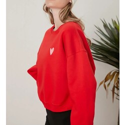  kırmızı sweatshirt