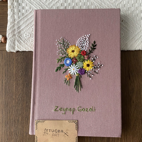 Pembe Buket Nakışlı Defter