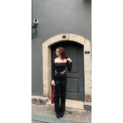 KEMER DETAYLI CROP