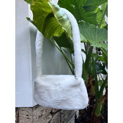 PELUŞ ÇANTA