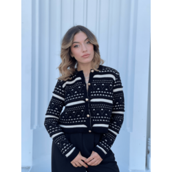 TRİKO İŞLEMELİ HIRKA 