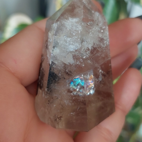 Gökkuşağı Flaşlı Berrak Garden Kuvars Kristali Kule Formunda 