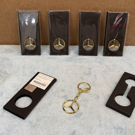 SIFIR ORİJİNAL GOLD ANAHTARLIK