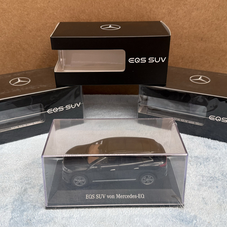MERCEDES-BENZ EQS SUV 1/43 MODEL ARAÇ SİYAH