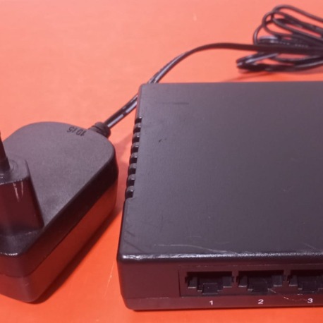 CLASS 5 Port 10/100 Mbps Ethernet Switch (Sorunsuz)