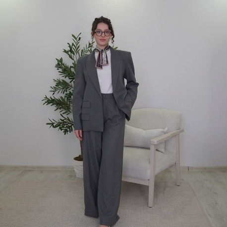 VAKAR FULAR HEDİYELİ BLAZER TAKIM