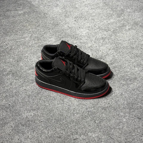 NIKE AIR JORDAN 1 LOW RED BLACK