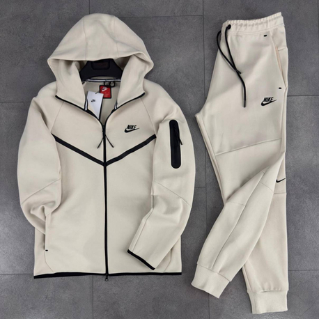 NİKE TECH FLEECE premium beyaz