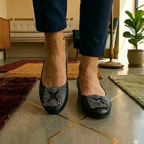 Ürün kodu: Siyah Deri Geniş Yüzlü Babet (ÜRÜN AÇIKLAMASINI OKUMADAN SPARİŞ OLUŞTURMAYIN)