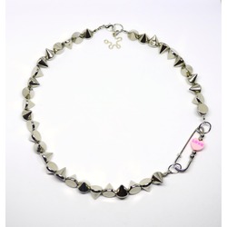 STUDDER LOVE NECKLACE