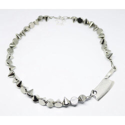 STUDDER BUTCHER NECKLACE