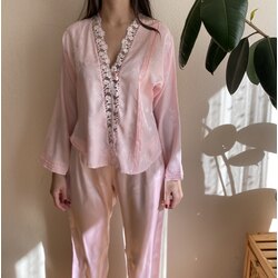 Pembe Dantel Detay Saten Pijama Takımı