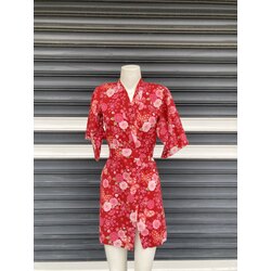 Çiçekli Japon Kimono