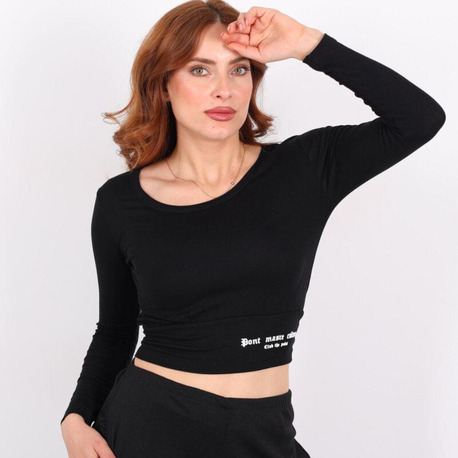 Siyah Uzun Kollu Yazı İşlemeli Crop