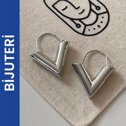 Silver V Küpe