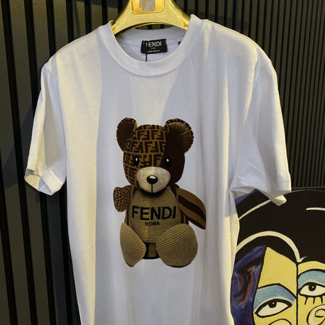 FENDİ-AYICIK SÜET BASKILI TİŞÖRT
