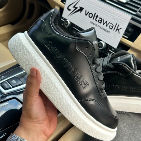Alexander McQueen Oversized Sneaker 