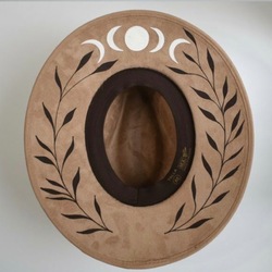 Moon hat Camel 