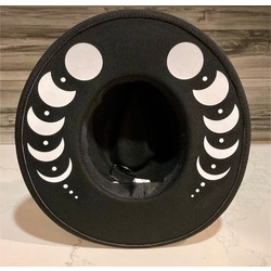Luna hat