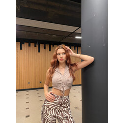 Bej Polo Yaka Önü Büzgülü Crop Top